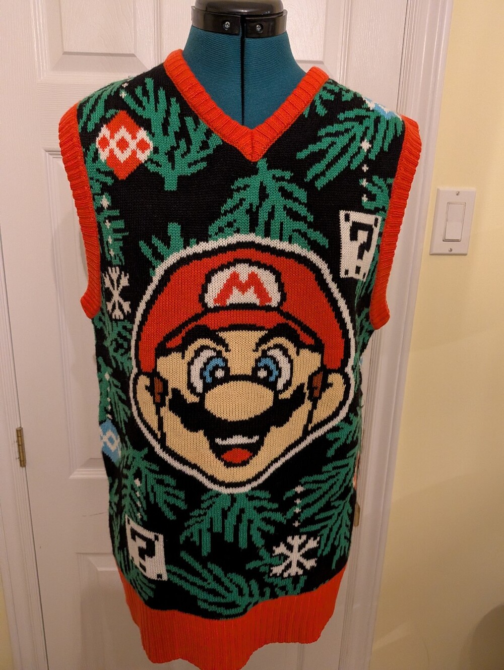 Men's Novelty V-Neck Mario Character Sweater Vest - Black/Red/Green